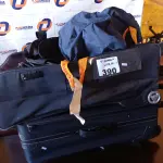 LOTE 390 - 02 BOLSAS E 02 MALAS DE VIAGEM. (NO ESTADO, LEILÃO NÃO TEM GARANTIA E NEM DEVOLUÇÃO, SUJEITO A POSSÍVEIS AVARIAS VISÍVEIS/OCULTAS E/OU AUSÊNCIA DE COMPONENTES).