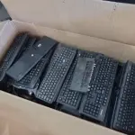 LOTE 186 - 01 LOTE COM GRANDE QUANTIDADE DE TECLADOS PARA PC MARCAS E MODELOS DIVERSOS. (NO ESTADO, LEILÃO NÃO TEM GARANTIA E NEM DEVOLUÇÃO, SUJEITO A POSSÍVEIS AVARIAS VISÍVEIS/OCULTAS E/OU AUSÊNCIA DE COMPONENTES).