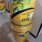 LOTE 131 - 02 BALDES DE VEDALIT, ADITIVO PLASTIFICANTE CONCENTRADO PARA ARGAMASSAS DE ASSENTAMENTO E REBOCO CONVENCIONAL. (NO ESTADO, LEILÃO NÃO TEM GARANTIA E NEM DEVOLUÇÃO, SUJEITO A POSSÍVEIS AVARIAS VISÍVEIS/OCULTAS E/OU AUSÊNCIA DE COMPONENTES).