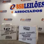 LOTE 147 - 02 CAIXAS COM BISNAGAS DE SILICONE ACÉTICO TRANSPARENTE 50G. (NO ESTADO, LEILÃO NÃO TEM GARANTIA E NEM DEVOLUÇÃO, SUJEITO A POSSÍVEIS AVARIAS VISÍVEIS/OCULTAS E/OU AUSÊNCIA DE COMPONENTES).