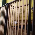 LOTE 379 - 01 CAMA DE SOLTEIRO EM IMBUIA DO POLO MADEIREIRO DO RIO GRANDE DO SUL. (NO ESTADO, LEILÃO NÃO TEM GARANTIA E NEM DEVOLUÇÃO, SUJEITO A POSSÍVEIS AVARIAS VISÍVEIS/OCULTAS E/OU AUSÊNCIA DE COMPONENTES).