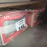 LOTE 142 - 02 CAIXAS DE ARGAMASSA POLIMÉRICA SENDO: DRYKOTEC 7700/5500. (NO ESTADO, LEILÃO NÃO TEM GARANTIA E NEM DEVOLUÇÃO, SUJEITO A POSSÍVEIS AVARIAS VISÍVEIS/OCULTAS E/OU AUSÊNCIA DE COMPONENTES).