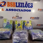 LOTE 309 - 06 PACOTES DE LUVAS DE LÁTEX SILVER SENDO: 03 TAMANHO “G” E 03 TAMANHO “P”. (NO ESTADO, LEILÃO NÃO TEM GARANTIA E NEM DEVOLUÇÃO, SUJEITO A POSSÍVEIS AVARIAS VISÍVEIS/OCULTAS E/OU AUSÊNCIA DE COMPONENTES).
