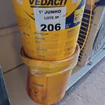 LOTE 206 - 01 BALDE DE ADITIVO IMPERMEABILIZANTE PARA CONCRETO E ARGAMASSAS E 01 BALDE DE VEDALIT 18L. (NO ESTADO, LEILÃO NÃO TEM GARANTIA E NEM DEVOLUÇÃO, SUJEITO A POSSÍVEIS AVARIAS VISÍVEIS/OCULTAS E/OU AUSÊNCIA DE COMPONENTES).
