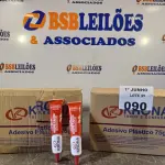 LOTE 090 - 02 CAIXAS COM BISNAGAS DE ADESIVO PLÁSTICO PARA TUBOS E CONEXÕES DE PVC RÍGIDO 75G 30 UNIDADES CADA. (NO ESTADO, LEILÃO NÃO TEM GARANTIA E NEM DEVOLUÇÃO, SUJEITO A POSSÍVEIS AVARIAS VISÍVEIS/OCULTAS E/OU AUSÊNCIA DE COMPONENTES).