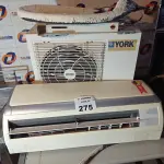LOTE 275 - 01 EVAPORADORA MARCA HITACHI 12.000BTU E 01 CONDENSADORA MARCA YORK 9.000 BTU. (NO ESTADO, LEILÃO NÃO TEM GARANTIA E NEM DEVOLUÇÃO, SUJEITO A POSSÍVEIS AVARIAS VISÍVEIS/OCULTAS E/OU AUSÊNCIA DE COMPONENTES).