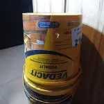 LOTE 216 - 01 BALDE DE VEDACIT BIANCO E 01 BALDE DE VEDALIT. (NO ESTADO, LEILÃO NÃO TEM GARANTIA E NEM DEVOLUÇÃO, SUJEITO A POSSÍVEIS AVARIAS VISÍVEIS/OCULTAS E/OU AUSÊNCIA DE COMPONENTES).