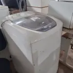 LOTE 088 - 01 MÁQUINA DE LAVAR ROUPAS MARCA ELECTROLUX CAP 10KG 220V. (NO ESTADO, LEILÃO NÃO TEM GARANTIA E NEM DEVOLUÇÃO, SUJEITO A POSSÍVEIS AVARIAS VISÍVEIS/OCULTAS E/OU AUSÊNCIA DE COMPONENTES).