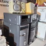LOTE 190 - 03 CPU E 04 CAIXINHAS DE SOM PARA PC MARCAS E MODELOS DIVERSOS. (NO ESTADO, LEILÃO NÃO TEM GARANTIA E NEM DEVOLUÇÃO, SUJEITO A POSSÍVEIS AVARIAS VISÍVEIS/OCULTAS E/OU AUSÊNCIA DE COMPONENTES).