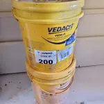 LOTE 200 - 01 BALDE DE ADITIVO IMPERMEABILIZANTE PARA CONCRETOS E ARGAMASSAS E 01 BALDE DE VEDALIT 18L. (NO ESTADO, LEILÃO NÃO TEM GARANTIA E NEM DEVOLUÇÃO, SUJEITO A POSSÍVEIS AVARIAS VISÍVEIS/OCULTAS E/OU AUSÊNCIA DE COMPONENTES).