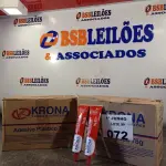 LOTE 072 - 02 CAIXAS COM BISNAGAS DE ADESIVO PLÁSTICO PARA TUBOS E CONEXÕES DE PVC RÍGIDO 75G 30 UNIDADES CADA. (NO ESTADO, LEILÃO NÃO TEM GARANTIA E NEM DEVOLUÇÃO, SUJEITO A POSSÍVEIS AVARIAS VISÍVEIS/OCULTAS E/OU AUSÊNCIA DE COMPONENTES).