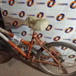 LOTE 292 - 01 BICICLETA ARO 26. (NO ESTADO, LEILÃO NÃO TEM GARANTIA E NEM DEVOLUÇÃO, SUJEITO A POSSÍVEIS AVARIAS VISÍVEIS/OCULTAS E/OU AUSÊNCIA DE COMPONENTES).