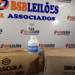 LOTE 122 - 02 CAIXAS COM COLA TUBO ST BRASCOLA 15 FRASCOS CADA. (NO ESTADO, LEILÃO NÃO TEM GARANTIA E NEM DEVOLUÇÃO, SUJEITO A POSSÍVEIS AVARIAS VISÍVEIS/OCULTAS E/OU AUSÊNCIA DE COMPONENTES).