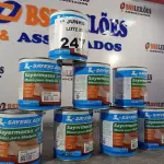 LOTE 247 - 08 LATAS DE MASSA PARA MADEIRA SAYERLACK 1,5KG CORES DIVERSAS. (NO ESTADO, LEILÃO NÃO TEM GARANTIA E NEM DEVOLUÇÃO, SUJEITO A POSSÍVEIS AVARIAS VISÍVEIS/OCULTAS E/OU AUSÊNCIA DE COMPONENTES).