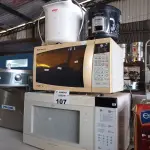 LOTE 107 - 02 MICRO-ONDAS, 01 PANIFICADORA E 01 PANELA ELÉTRICA MARCAS E MODELOS DIVERSOS PARA RETIRADA DE PEÇAS. (NO ESTADO, LEILÃO NÃO TEM GARANTIA E NEM DEVOLUÇÃO, SUJEITO A POSSÍVEIS AVARIAS VISÍVEIS/OCULTAS E/OU AUSÊNCIA DE COMPONENTES).