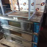 LOTE 277 - 01 FORNO ELÉTRICO INDUSTRIAL MARCA METALMAQ COM 03 PORTAS. (NO ESTADO, LEILÃO NÃO TEM GARANTIA E NEM DEVOLUÇÃO, SUJEITO A POSSÍVEIS AVARIAS VISÍVEIS/OCULTAS E/OU AUSÊNCIA DE COMPONENTES).