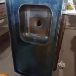 LOTE 118 - 01 PIA EM AÇO INOX CIMENTADA MEDINDO 1,60M X 0,53CM. (NO ESTADO, LEILÃO NÃO TEM GARANTIA E NEM DEVOLUÇÃO, SUJEITO A POSSÍVEIS AVARIAS VISÍVEIS/OCULTAS E/OU AUSÊNCIA DE COMPONENTES).