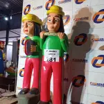 LOTE 281 - 02 ESCULTURAS EM MADEIRA, ARTE VENEZUELANA. (NO ESTADO, LEILÃO NÃO TEM GARANTIA E NEM DEVOLUÇÃO, SUJEITO A POSSÍVEIS AVARIAS VISÍVEIS/OCULTAS E/OU AUSÊNCIA DE COMPONENTES).
