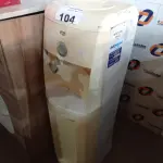 LOTE 104 - 01 BEBEDOURO PARA GARRAFÃO MARCA EGE 220V. (NO ESTADO, LEILÃO NÃO TEM GARANTIA E NEM DEVOLUÇÃO, SUJEITO A POSSÍVEIS AVARIAS VISÍVEIS/OCULTAS E/OU AUSÊNCIA DE COMPONENTES).