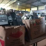 LOTE 393 - 01 LOTE COM GRANDE QUANTIDADE DE APARELHOS DE TELEFONE MARCAS E MODELOS DIVERSOS. (NO ESTADO, LEILÃO NÃO TEM GARANTIA E NEM DEVOLUÇÃO, SUJEITO A POSSÍVEIS AVARIAS VISÍVEIS/OCULTAS E/OU AUSÊNCIA DE COMPONENTES).