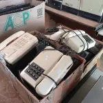 LOTE 300 - 01 LOTE COM VÁRIOS APARELHOS DE TELEFONE MARCAS E MODELOS DIVERSOS. (NO ESTADO, LEILÃO NÃO TEM GARANTIA E NEM DEVOLUÇÃO, SUJEITO A POSSÍVEIS AVARIAS VISÍVEIS/OCULTAS E/OU AUSÊNCIA DE COMPONENTES).