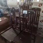 LOTE 427 - 05 CADEIRAS EM MADEIRA. (NO ESTADO, LEILÃO NÃO TEM GARANTIA E NEM DEVOLUÇÃO, SUJEITO A POSSÍVEIS AVARIAS VISÍVEIS/OCULTAS E/OU AUSÊNCIA DE COMPONENTES).