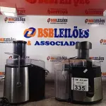LOTE 335 - 02 JUICER MARCAS E MODELOS DIVERSOS. (NO ESTADO, LEILÃO NÃO TEM GARANTIA E NEM DEVOLUÇÃO, SUJEITO A POSSÍVEIS AVARIAS VISÍVEIS/OCULTAS E/OU AUSÊNCIA DE COMPONENTES).