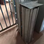 LOTE 398 - 02 PORTAS DE ENROLAR NAS MEDIDAS: 1,32M/0,98CM LARGURAS. (NO ESTADO, LEILÃO NÃO TEM GARANTIA E NEM DEVOLUÇÃO, SUJEITO A POSSÍVEIS AVARIAS VISÍVEIS/OCULTAS E/OU AUSÊNCIA DE COMPONENTES).