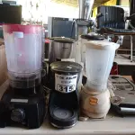 LOTE 315 - 06 LIQUIDIFICADORES, 03 CAFETEIRAS, 02 SANDUICHEIRAS, 01 MIXER E 02 BASES DE PROCESSADOR MARCAS E MODELOS DIVERSOS COM AVARIAS. (NO ESTADO, LEILÃO NÃO TEM GARANTIA E NEM DEVOLUÇÃO, SUJEITO A POSSÍVEIS AVARIAS VISÍVEIS/OCULTAS E/OU AUSÊNCIA DE COMPONENTES).