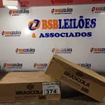LOTE 374 - 30 FRASCOS DE COLA TUBO ST 175G. (NO ESTADO, LEILÃO NÃO TEM GARANTIA E NEM DEVOLUÇÃO, SUJEITO A POSSÍVEIS AVARIAS VISÍVEIS/OCULTAS E/OU AUSÊNCIA DE COMPONENTES).