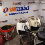 LOTE 145 - 01 PANELA ELÉTRICA E 02 AIR FRY MARCAS E MODELOS DIVERSOS. (NO ESTADO, LEILÃO NÃO TEM GARANTIA E NEM DEVOLUÇÃO, SUJEITO A POSSÍVEIS AVARIAS VISÍVEIS/OCULTAS E/OU AUSÊNCIA DE COMPONENTES).