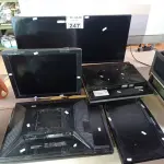LOTE 247 - 07 MONITORES MARCAS E MODELOS DIVERSOS PARA RETIRADA DE PEÇAS. (NO ESTADO, LEILÃO NÃO TEM GARANTIA E NEM DEVOLUÇÃO, SUJEITO A POSSÍVEIS AVARIAS VISÍVEIS/OCULTAS E/OU AUSÊNCIA DE COMPONENTES).