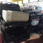 LOTE 385 - 10 IMPRESSORAS MARCAS E MODELOS DIVERSOS PARA RETIRADA DE PEÇAS. (NO ESTADO, LEILÃO NÃO TEM GARANTIA E NEM DEVOLUÇÃO, SUJEITO A POSSÍVEIS AVARIAS VISÍVEIS/OCULTAS E/OU AUSÊNCIA DE COMPONENTES).