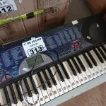 LOTE 313 - 01 TECLADO MARCA CASSIO MODELO CTK-451. (NO ESTADO, LEILÃO NÃO TEM GARANTIA E NEM DEVOLUÇÃO, SUJEITO A POSSÍVEIS AVARIAS VISÍVEIS/OCULTAS E/OU AUSÊNCIA DE COMPONENTES).