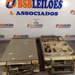 LOTE 179 - 04 RÁDIOS COMUNICADORES. (NO ESTADO, LEILÃO NÃO TEM GARANTIA E NEM DEVOLUÇÃO, SUJEITO A POSSÍVEIS AVARIAS VISÍVEIS/OCULTAS E/OU AUSÊNCIA DE COMPONENTES).