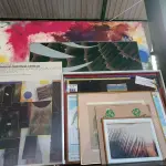 LOTE 395 - 01 LOTE COM VÁRIOS QUADROS DECORATIVOS DIVERSOS. (NO ESTADO, LEILÃO NÃO TEM GARANTIA E NEM DEVOLUÇÃO, SUJEITO A POSSÍVEIS AVARIAS VISÍVEIS/OCULTAS E/OU AUSÊNCIA DE COMPONENTES).