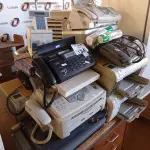 LOTE 134 - 01 LOTE COM IMPRESSORAS E APARELHOS DE FAX MARCAS E MODELOS DIVERSOS. (NO ESTADO, LEILÃO NÃO TEM GARANTIA E NEM DEVOLUÇÃO, SUJEITO A POSSÍVEIS AVARIAS VISÍVEIS/OCULTAS E/OU AUSÊNCIA DE COMPONENTES).