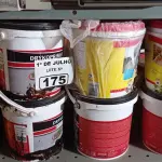 LOTE 175 - 07 BALDES DE DRYKOPRIMER ACQUA, 01 BALDE DE DRYKOVEDA, 01 BALDE DE NELTROL E 01 BALDE DE SIKA IGOL-2 3,6L. (NO ESTADO, LEILÃO NÃO TEM GARANTIA E NEM DEVOLUÇÃO, SUJEITO A POSSÍVEIS AVARIAS VISÍVEIS/OCULTAS E/OU AUSÊNCIA DE COMPONENTES).