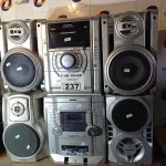 LOTE 237 - 02 APARELHOS DE SOM MARCAS E MODELOS DIVERSOS. (NO ESTADO, LEILÃO NÃO TEM GARANTIA E NEM DEVOLUÇÃO, SUJEITO A POSSÍVEIS AVARIAS VISÍVEIS/OCULTAS E/OU AUSÊNCIA DE COMPONENTES).