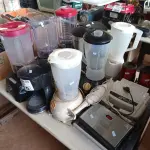 LOTE 315 - 06 LIQUIDIFICADORES, 03 CAFETEIRAS, 02 SANDUICHEIRAS, 01 MIXER E 02 BASES DE PROCESSADOR MARCAS E MODELOS DIVERSOS COM AVARIAS. (NO ESTADO, LEILÃO NÃO TEM GARANTIA E NEM DEVOLUÇÃO, SUJEITO A POSSÍVEIS AVARIAS VISÍVEIS/OCULTAS E/OU AUSÊNCIA DE COMPONENTES).