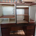 LOTE 344 - 01 LOTE COM VÁRIAS MESAS EM MADEIRA MODELOS DIVERSOS.  (NO ESTADO, LEILÃO NÃO TEM GARANTIA E NEM DEVOLUÇÃO, SUJEITO A POSSÍVEIS AVARIAS VISÍVEIS/OCULTAS E/OU AUSÊNCIA DE COMPONENTES).