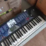 LOTE 313 - 01 TECLADO MARCA CASSIO MODELO CTK-451. (NO ESTADO, LEILÃO NÃO TEM GARANTIA E NEM DEVOLUÇÃO, SUJEITO A POSSÍVEIS AVARIAS VISÍVEIS/OCULTAS E/OU AUSÊNCIA DE COMPONENTES).