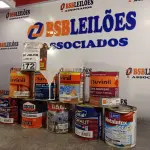 LOTE 172 - 01 LOTE COM VÁRIAS LATAS DE TINTAS 800ML CORES DIVERSAS. (NO ESTADO, LEILÃO NÃO TEM GARANTIA E NEM DEVOLUÇÃO, SUJEITO A POSSÍVEIS AVARIAS VISÍVEIS/OCULTAS E/OU AUSÊNCIA DE COMPONENTES).