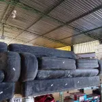 LOTE 141 - 02 SOFÁS DE 02 LUGARES. (NO ESTADO, LEILÃO NÃO TEM GARANTIA E NEM DEVOLUÇÃO, SUJEITO A POSSÍVEIS AVARIAS VISÍVEIS/OCULTAS E/OU AUSÊNCIA DE COMPONENTES).