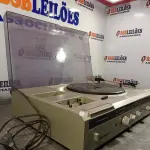 LOTE 164 - 01 APARELHO DE SOM 3X1 MARCA NATIONAL SENDO TOCA DISCOS/AM/FM E CASSETE. (NO ESTADO, LEILÃO NÃO TEM GARANTIA E NEM DEVOLUÇÃO, SUJEITO A POSSÍVEIS AVARIAS VISÍVEIS/OCULTAS E/OU AUSÊNCIA DE COMPONENTES).