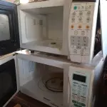 LOTE 420 - 03 MICRO-ONDAS, 01 CAFETEIRA E 01 VENTILADOR MARCAS E MODELOS DIVERSOS PARA RETIRADA DE PEÇAS. (NO ESTADO, LEILÃO NÃO TEM GARANTIA E NEM DEVOLUÇÃO, SUJEITO A POSSÍVEIS AVARIAS VISÍVEIS/OCULTAS E/OU AUSÊNCIA DE COMPONENTES).