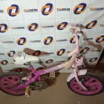 LOTE 221 - 01 BICICLETA INFANTIL ARO 16. (NO ESTADO, LEILÃO NÃO TEM GARANTIA E NEM DEVOLUÇÃO, SUJEITO A POSSÍVEIS AVARIAS VISÍVEIS/OCULTAS E/OU AUSÊNCIA DE COMPONENTES).