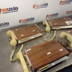 LOTE 332 - 04 APARELHOS DE TELEFONE ANTIGOS. (NO ESTADO, LEILÃO NÃO TEM GARANTIA E NEM DEVOLUÇÃO, SUJEITO A POSSÍVEIS AVARIAS VISÍVEIS/OCULTAS E/OU AUSÊNCIA DE COMPONENTES).