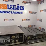 LOTE 210 - 03 RÁDIOS COMUNICADORES MARCAS E MODELOS DIVERSOS. (NO ESTADO, LEILÃO NÃO TEM GARANTIA E NEM DEVOLUÇÃO, SUJEITO A POSSÍVEIS AVARIAS VISÍVEIS/OCULTAS E/OU AUSÊNCIA DE COMPONENTES).