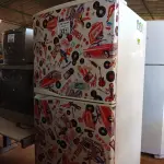 LOTE 321 - 01 GELADEIRA MARCA ELECTROLUX 220V. (NO ESTADO, LEILÃO NÃO TEM GARANTIA E NEM DEVOLUÇÃO, SUJEITO A POSSÍVEIS AVARIAS VISÍVEIS/OCULTAS E/OU AUSÊNCIA DE COMPONENTES).
